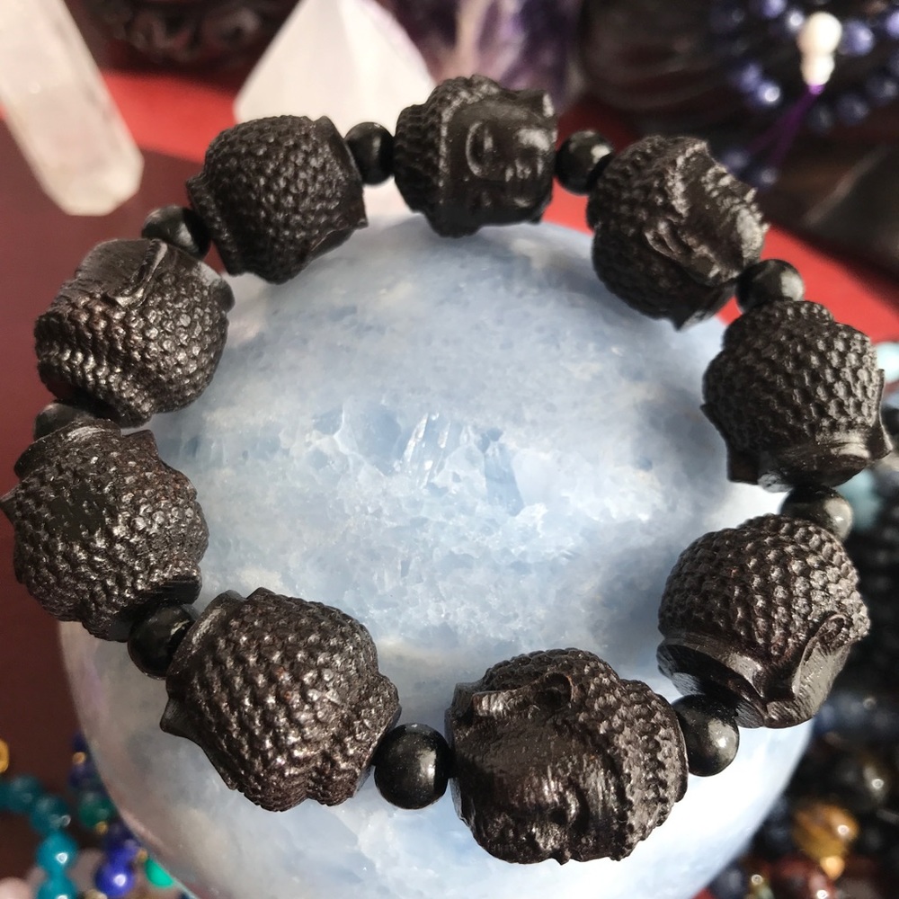 Wood carved peaceful Buddha bracelets - Picture 4 of 8